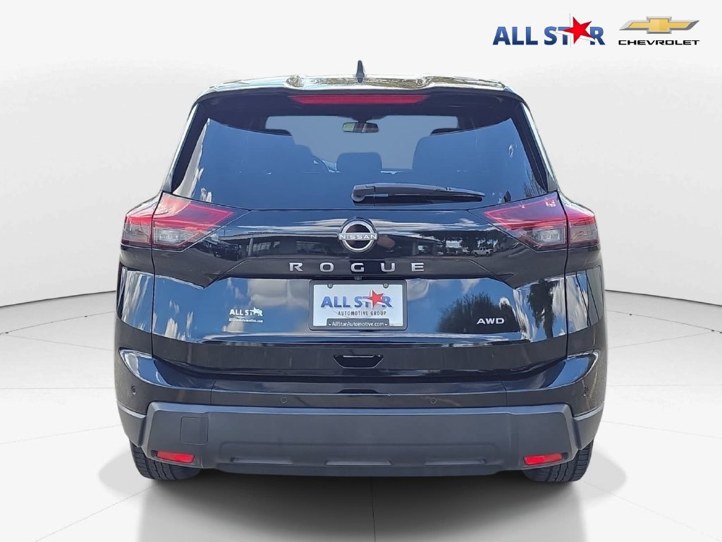 Used 2024 Nissan Rogue S AWD/4WD image 4