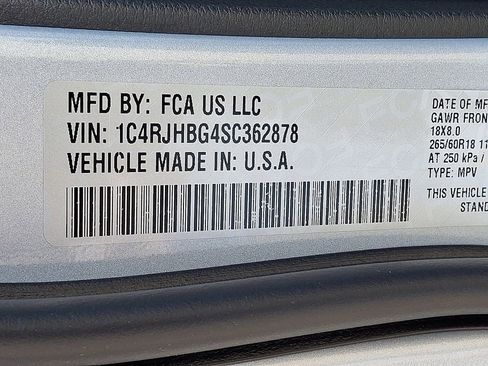New 2025 Jeep Grand Cherokee Limited AWD/4WD image 18