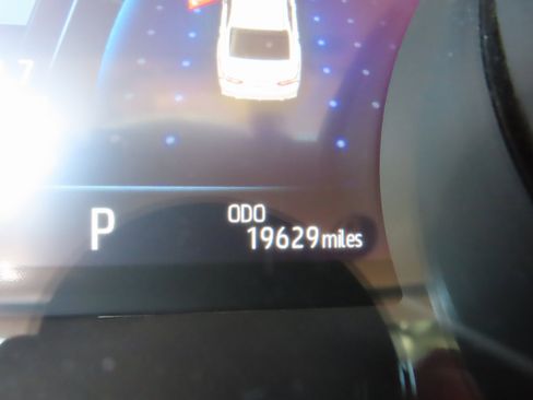 Used 2024 Toyota Camry XSE w/ Navigation Package image 21