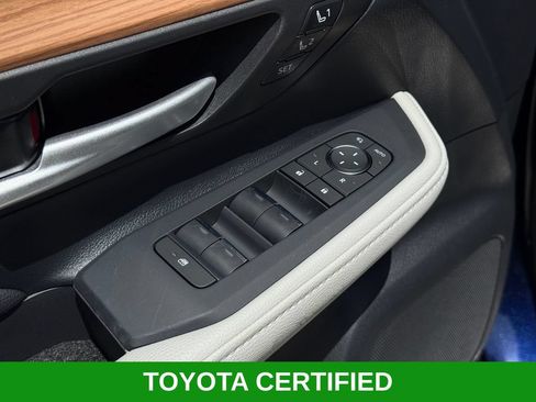Certified 2026 Toyota Grand Highlander FWD image 7