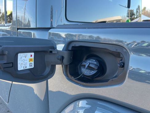 New 2026 Jeep Gladiator Sport image 15