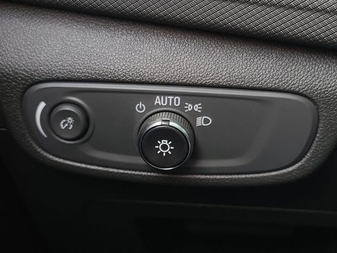 Used 2024 Chevrolet TrailBlazer LS image 28