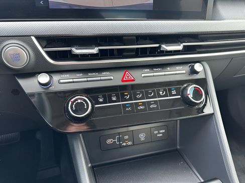 Used 2025 Hyundai Sonata SE image 20