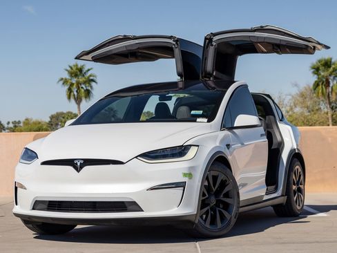 Used 2023 Tesla Model X AWD/4WD image 8