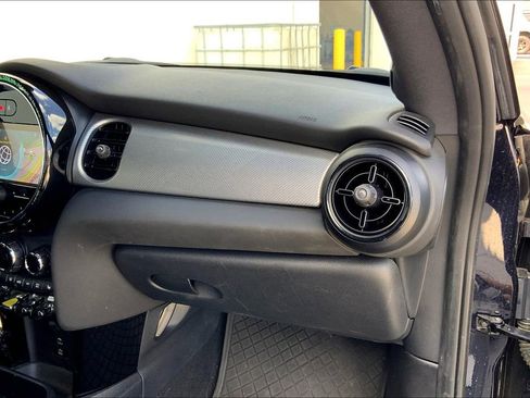 Certified 2024 MINI Cooper SE image 16