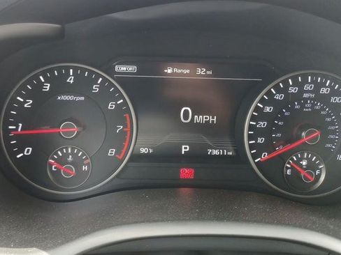 Used 2019 Kia Stinger GT2 AWD/4WD image 3