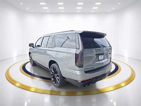 New 2026 Cadillac Escalade ESV V w/ LPO, ONYX Package AWD/4WD image 7