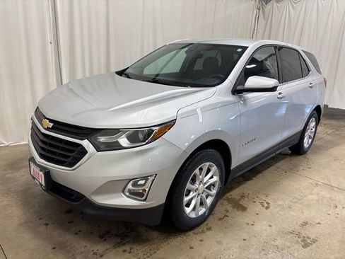 Used 2019 Chevrolet Equinox LT w/ Driver Convenience Package FWD image 8