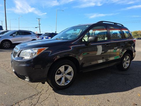 Used 2015 Subaru Forester 2.5i w/ Alloy Wheel Package image 2
