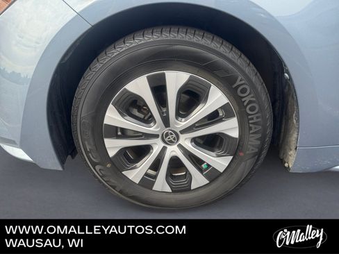 Used 2022 Toyota Corolla LE FWD image 9