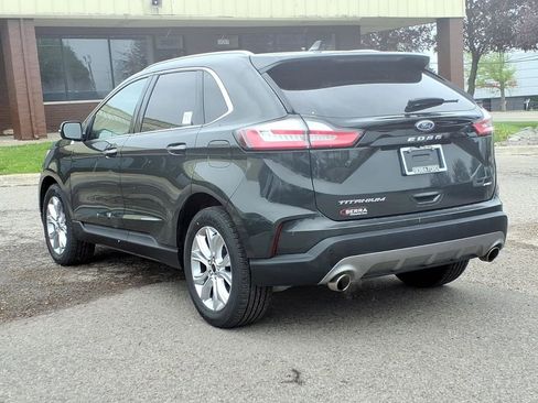 Used 2024 Ford Edge Titanium AWD/4WD image 3