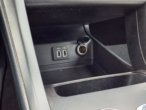 Used 2019 Ford Fusion SE image 14