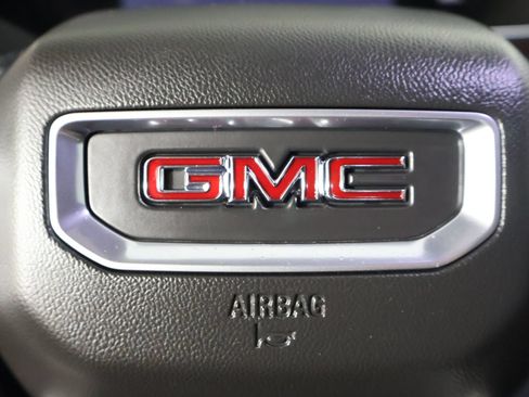 Used 2023 GMC Canyon AT4 w/ AT4 Premium Package AWD/4WD image 33