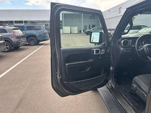 Used 2021 Jeep Wrangler Unlimited Sport AWD/4WD image 12
