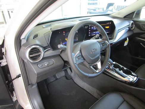 New 2026 Chevrolet Trax ACTIV w/ Driver Confidence Package FWD image 23