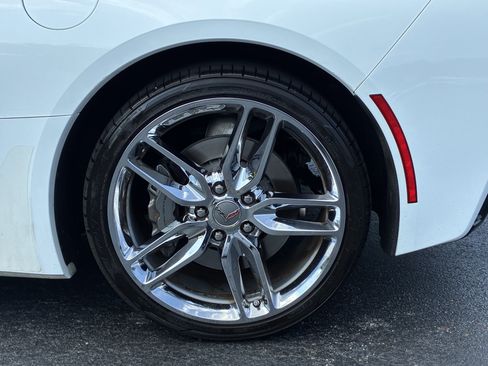 Used 2019 Chevrolet Corvette Stingray Coupe w/ Battery Protection Package RWD image 11