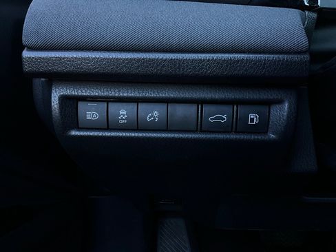 Used 2025 Toyota Camry LE image 21