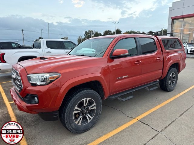 Used 2016 Toyota Tacoma TRD Sport w/ Premium & Technology Package AWD/4WD image 1