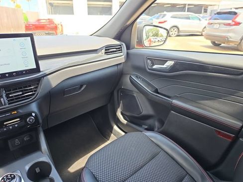 Used 2024 Ford Escape ST-Line w/ Tech Pack #1 FWD image 10