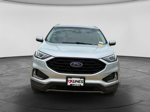 Used 2019 Ford Edge SEL w/ Equipment Group 201A AWD/4WD image 2