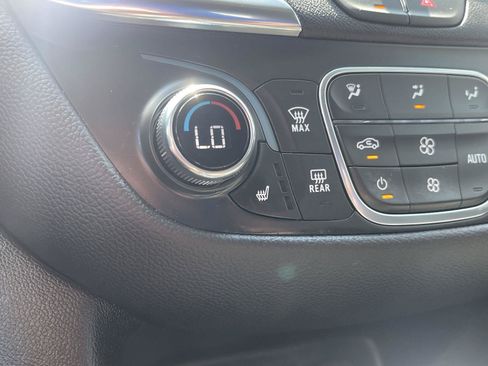 Used 2024 Chevrolet Equinox LT w/ LPO, Floor Liner Package FWD image 27