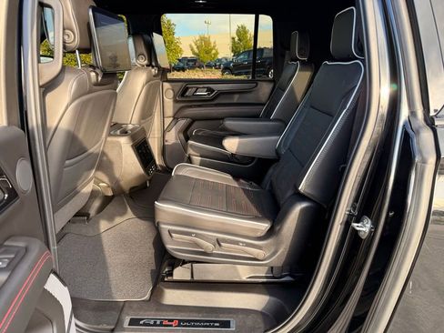Used 2025 GMC Yukon XL AT4 Ultimate AWD/4WD image 26