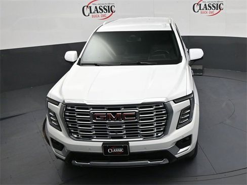 Used 2025 GMC Yukon Denali image 18