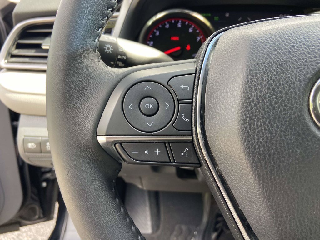 Used 2019 Toyota Camry XSE FWD image 31