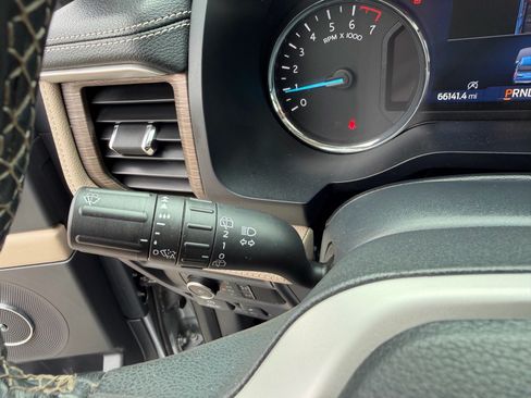 Used 2024 Ford Expedition Limited AWD/4WD image 32