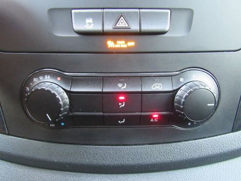 Used 2022 Mercedes-Benz Metris image 36