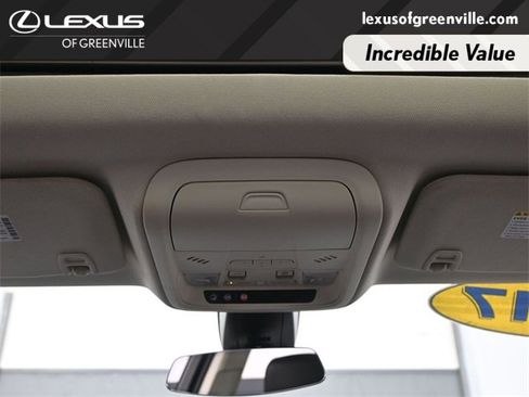 Used 2017 Cadillac XT5 Luxury w/ Driver Awareness Package image 26