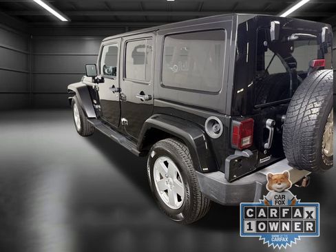 Used 2012 Jeep Wrangler Unlimited Sahara w/ Connectivity Group image 4
