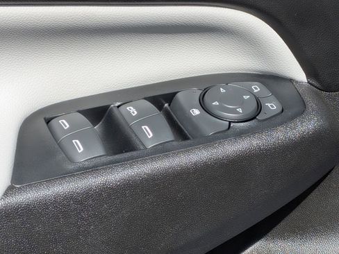 Used 2019 Chevrolet Equinox LT image 14