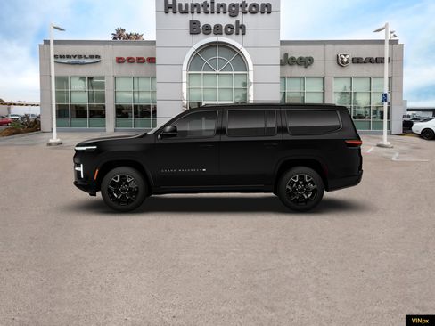 New 2026 Jeep Grand Wagoneer Limited w/ Premium Group II image 3