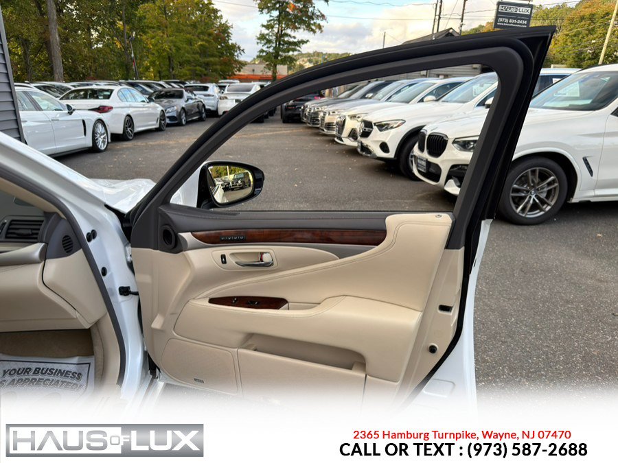 Used 2013 Lexus LS 460 AWD w/ Comfort Pkg image 15