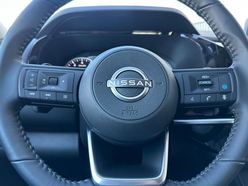 New 2025 Nissan Pathfinder SV w/ Black Appearance Package image 21