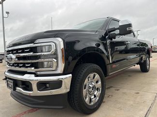 New 2025 Ford F350 Lariat w/ Lariat Ultimate Package AWD/4WD video 3