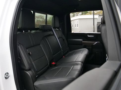 Used 2022 Chevrolet Silverado 3500 High Country image 36