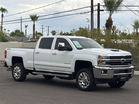 Used 2019 Chevrolet Silverado 2500 LTZ w/ Duramax Plus Package AWD/4WD image 2
