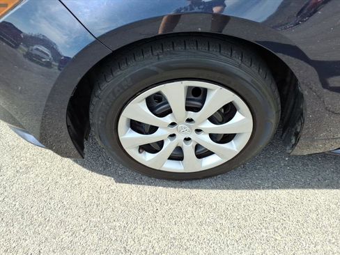 Used 2024 Toyota Corolla LE FWD image 5