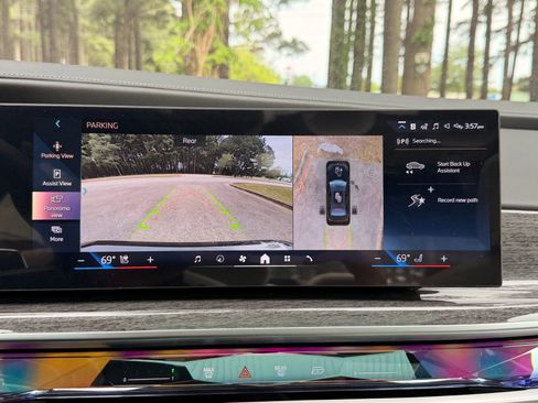 New 2026 BMW 740i RWD image 4