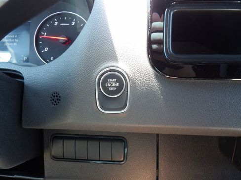 Used 2025 Mercedes-Benz Sprinter 2500 image 22