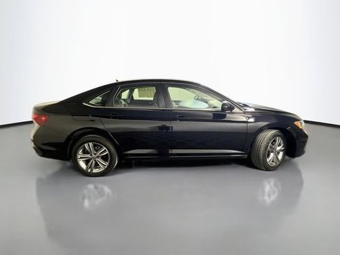 Used 2023 Volkswagen Jetta SE FWD image 9