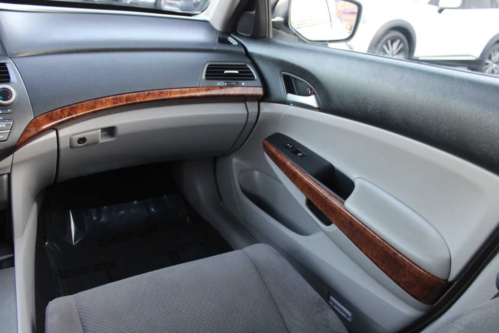 Used 2012 Honda Accord EX image 10