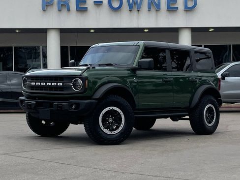 Used 2023 Ford Bronco Black Diamond w/ Sasquatch Package image 2