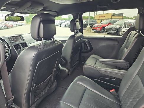 Used 2020 Dodge Grand Caravan GT FWD image 19