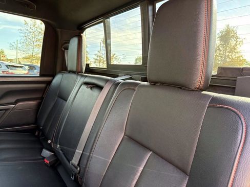 Used 2020 Nissan Titan PRO-4X w/ Pro-4x Convenience Package image 14