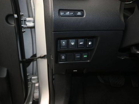 Used 2019 Nissan Rogue SL FWD image 12
