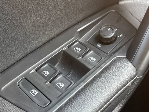Used 2022 Volkswagen Tiguan S FWD image 25