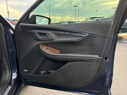 Used 2015 Chevrolet Impala LTZ image 26